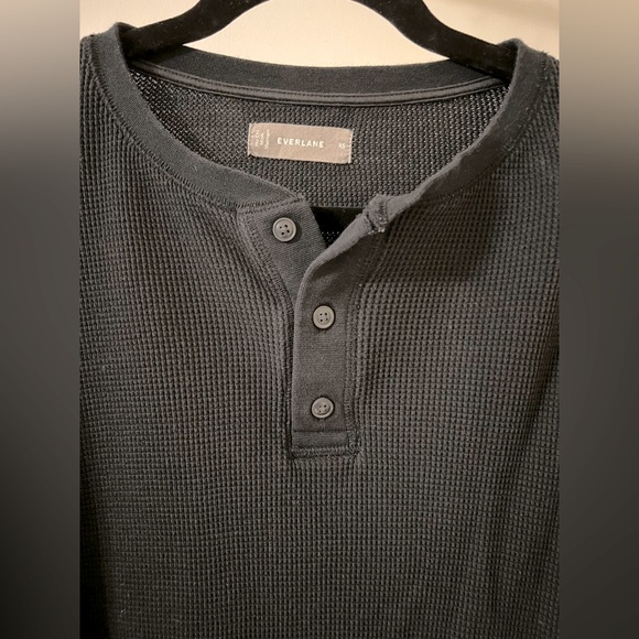 Everlane Henley Waffle in Black size XS - Picture 6 of 8